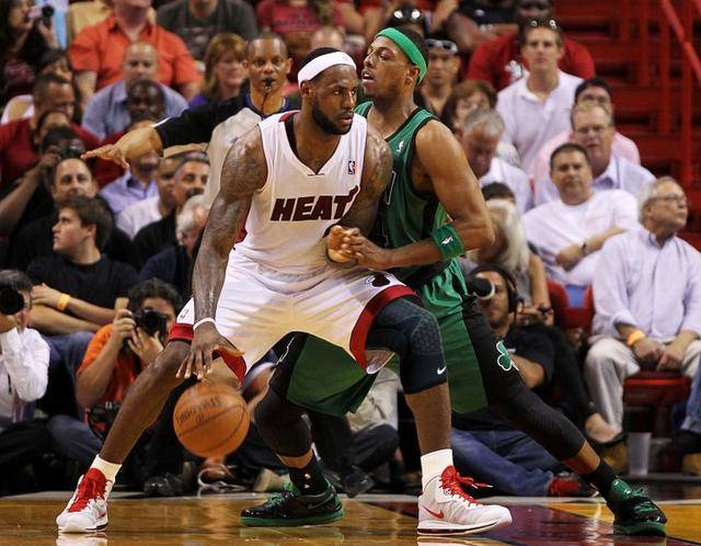 面对密集防 面对密集防