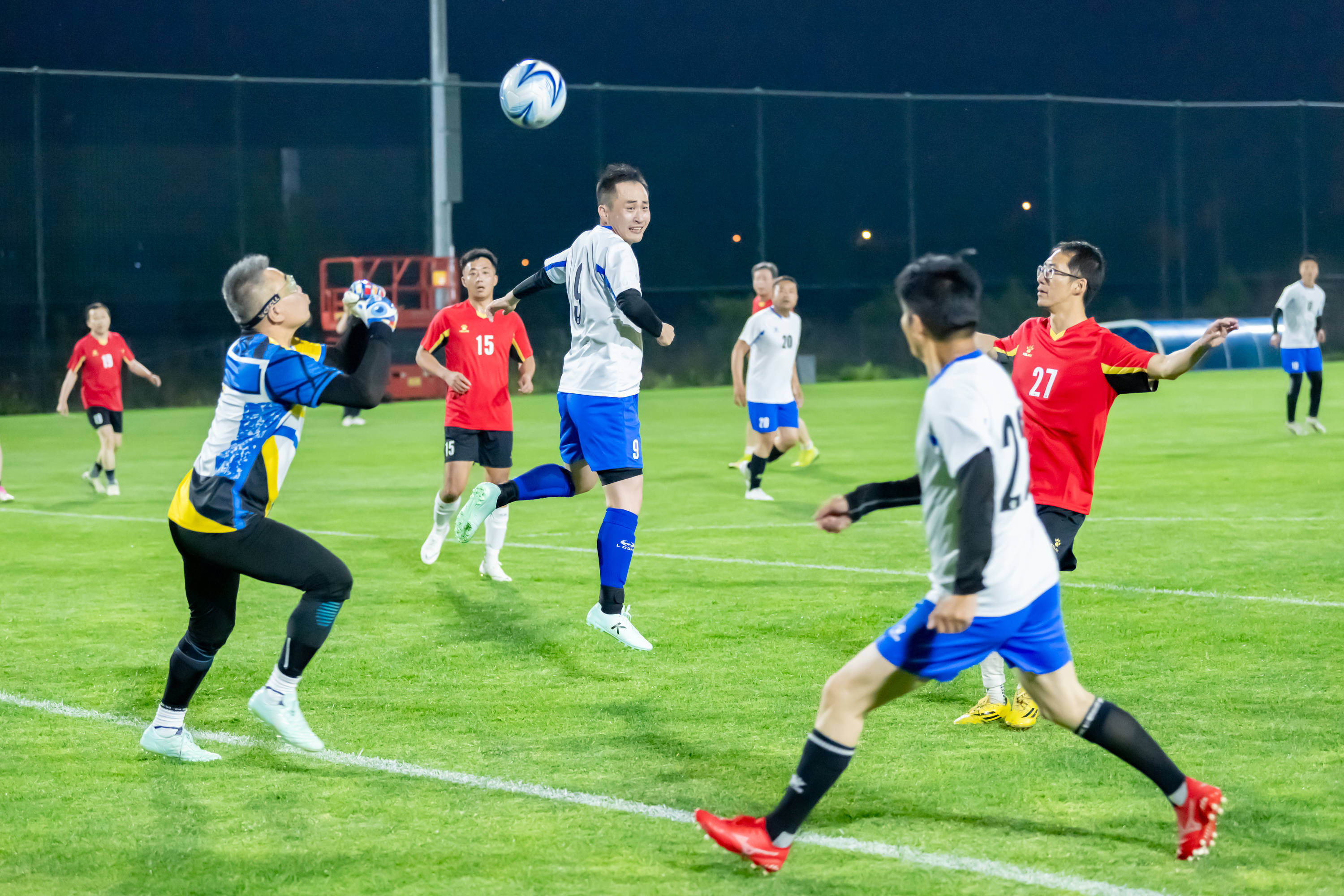 他已经展现 他已经展现